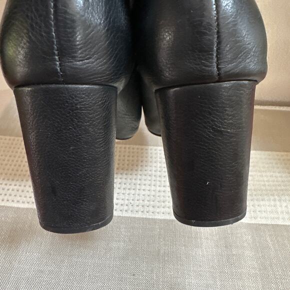 Louise Et Cie Lo-Zyda Bootie Black Leather Almond Toe Size 8M - Picture 7 of 9